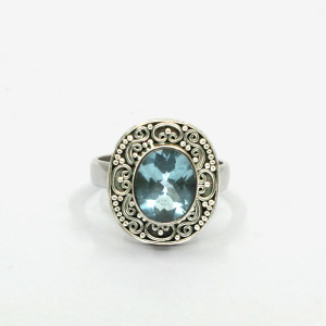 Inel de argint cu topaz Keren