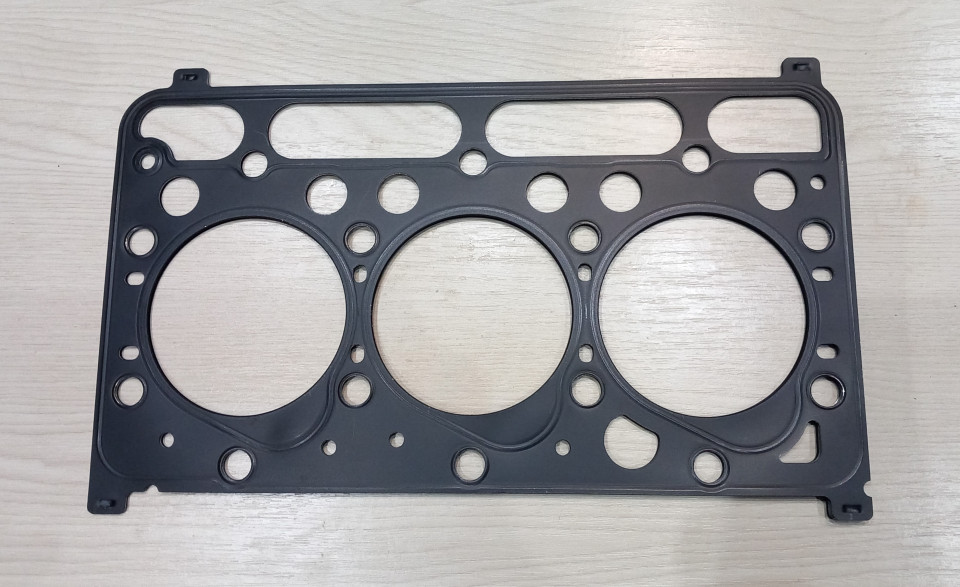 DIHTUNG GLAVE KUBOTA D1503 1G720-03310