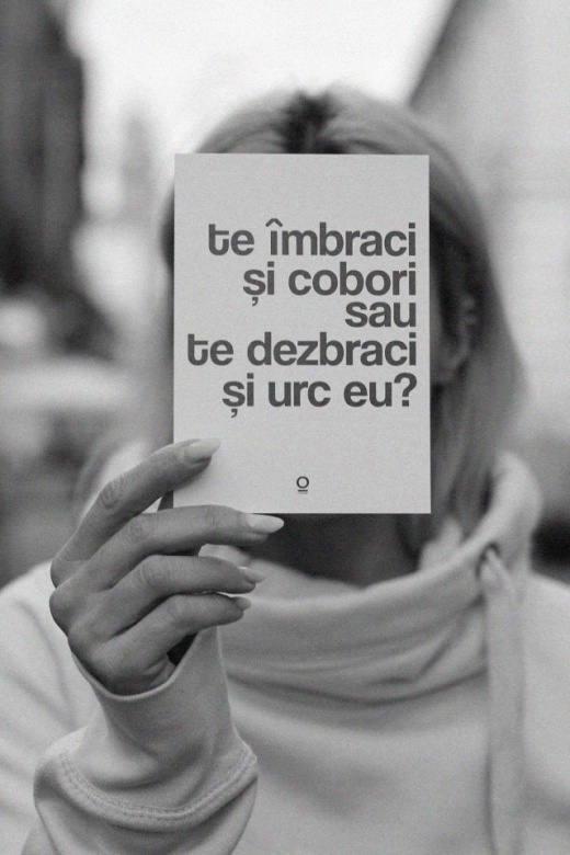 carte poștală "te îmbraci și cobori sau te dezbraci și urc eu?"