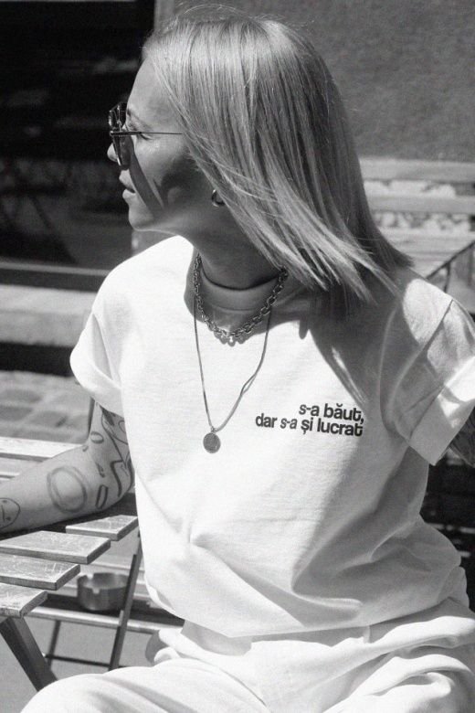 tricou unisex alb "s-a băut, dar s-a și lucrat"