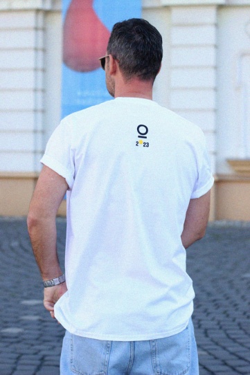 tricou unisex alb "poftim cultura" Tombabe x TM2023 collab.