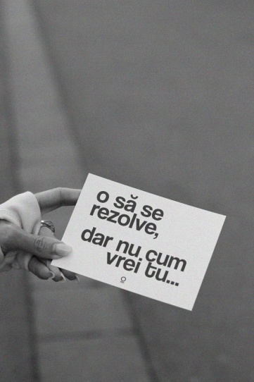 carte poștală "o să se rezolve, dar nu cum vrei tu"