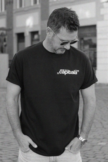 tricou unisex negru "salutari de la capitala" Tombabe x TM2023 collab.