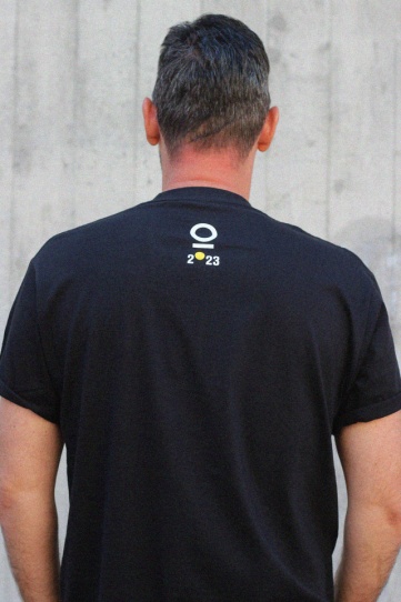 tricou unisex negru "salutari de la capitala" Tombabe x TM2023 collab.