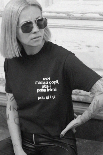 tricou unisex negru "una-i mama la copii"