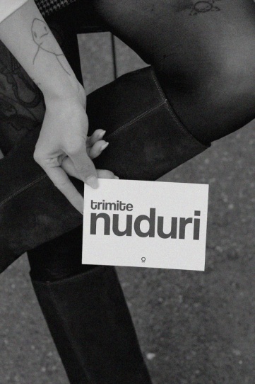 carte poștală "trimite nuduri"