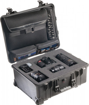 Geanta rigida Peli 1560LFC Protector Laptop Case