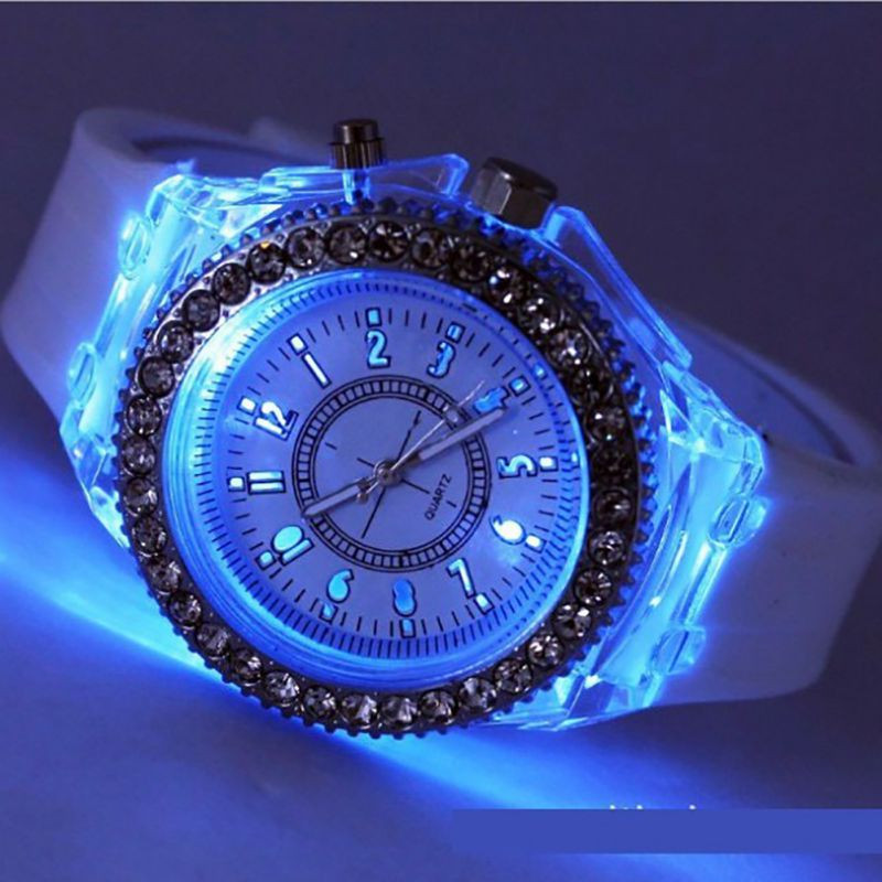 Ceas Activ LED - Jocuri de lumina 7 culori - 4 moduri flash - MyStyle Fashion Crystal Clasic watch