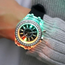 Ceas Activ LED, Jocuri de lumina 7 culori, 4 moduri flash, MyStyle Fashion Crystal Clasic Watch Black