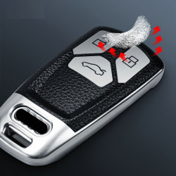 Husa de protectie Luxury Line pentru cheia auto Audi reprezinta o optiune deosebita pentru orice posesor de Audi care isi doreste sa-si protejeze cheia. Aceasta husa de protectie de inalta calitate este confectionata dintr-un material durabil, oferind o p