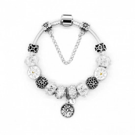 Bratara Charm cu 14 charmuri si lantisor de siguranta, dimensiune 19cm, argintiu/alb