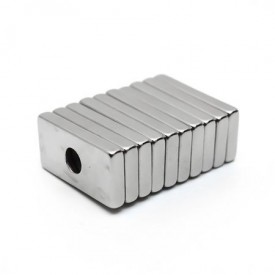 Magnet puternic neodim bloc 20 mm x 10 mm x 3 mm cu gaura de sustinere de 4 mm diametru