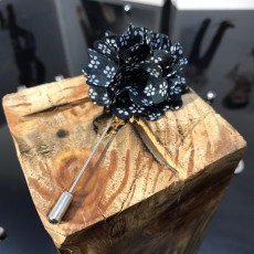 Pin rever sacou barbati Cod: PIN19