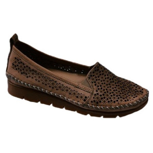 Balerin casual in nuanata de maro deschis