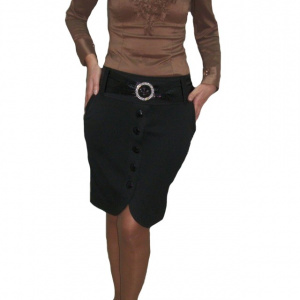 Fusta eleganta, neagra, cu design petrecut, accesorizata cu nasturi