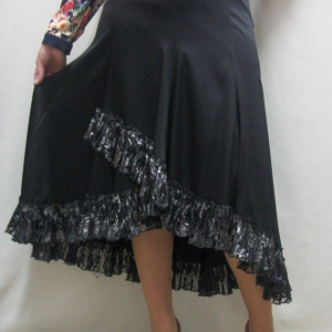 Fusta moderna, chic, cu trena discreta, in nuanta de negru