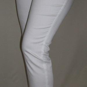 Pantaloni lungi, albi, cu un croi simplu, masuri mari