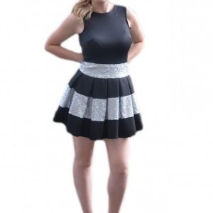 Rochie casual, tinereasca, cu aplicatii de paiete