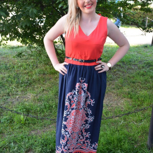 Rochie deosebita de culoare bleumarin-corai, cu curea aplicata