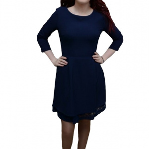 Rochie la moda, nuanta de bleumarin, croiala evazata