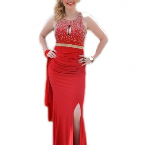 Rochie lunga, rosie, mulata pe corp, decorata cu strasuri si margele