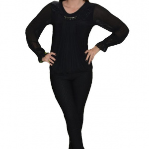 Bluza moderna, tinereasca, nuanta de negru, cu maneca lunga