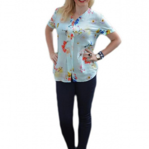 Bluza turcoaz, lejera de vara cu maneca scurta si decor floral