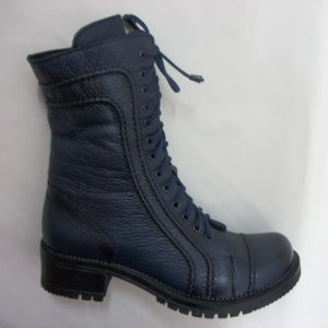 Bocanci casual, cu talpa antiaderenta si design de cusaturi