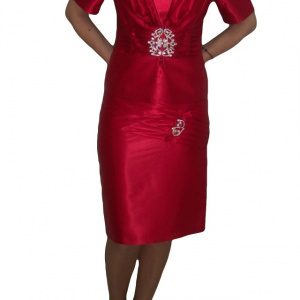Costum elegant cu fusta scurta, din saten rosu, cu insertii argintii