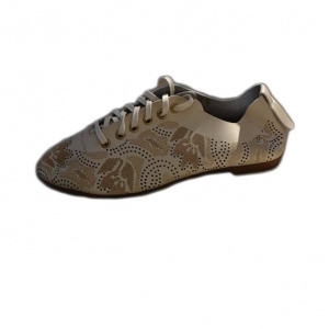 Incaltaminte sport cu perforatii si un design in tendinte, crem