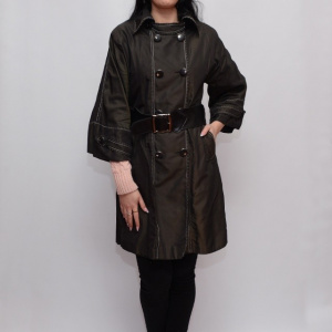 Palton fashion, negru, cu doi randuri de nasturi si curea lata in talie