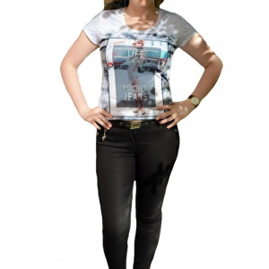 Pantalon comod, de culoare neagra, cu croi cambrat pe picior