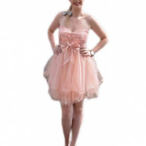 Rochie de gala scurta de culoare roz, cu model de paiete sus