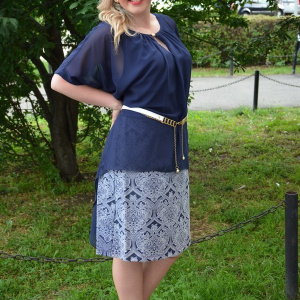 Rochie feminina, din voal bleumarin-alb, masura mare