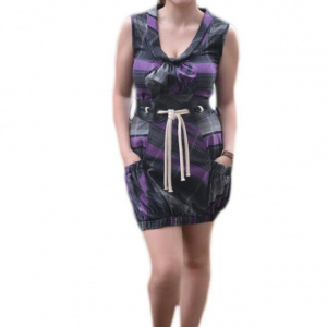 Rochie mini, de culoare gri cu dungi mov, model fara maneci