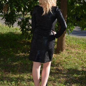 Rochie rafinata,cu decolteu in forma de inima, neagra