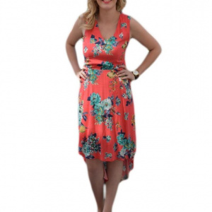 Rochie rafinata, midi, culoare corai, cu un croi asimetric
