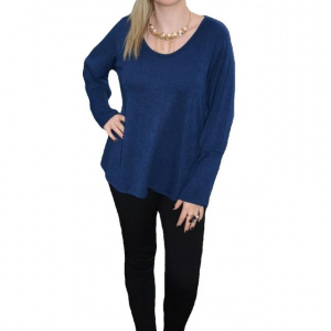 Bluza albastra, masura mare, cu aspect tricotat si maneca lunga
