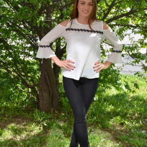 Bluza trendy de ocazie, model tineresc cu design negru pe fond alb