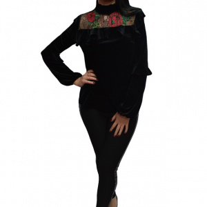 Bluza vintage din catifea neagra cu design floral lucrat manual