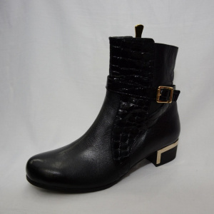 Cizma moderna, neagra cu inserti aurii pe toc BO-2256-LK