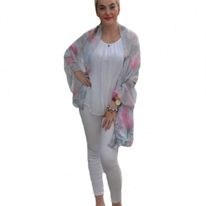 Esarfa tinereasca cu croi fashion, culoare gri cu flori colorate