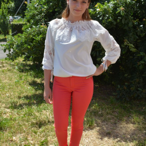 Pantalon comod din material elastic, rosu, cu model de buline