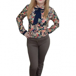 Pantalon elegant, nuanta de nisipiu si croiala moderna