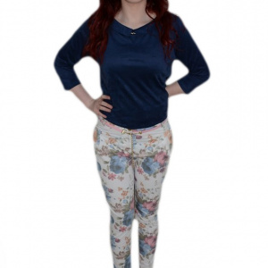Pantalon la moda, nuanta de alb si imprimeu floral