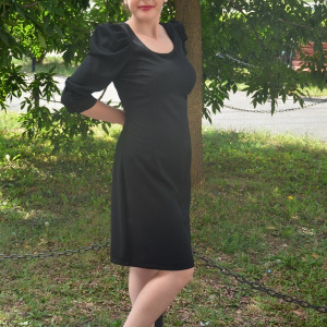 Rochie casual, de culoare negru, umeri cu fronseuri