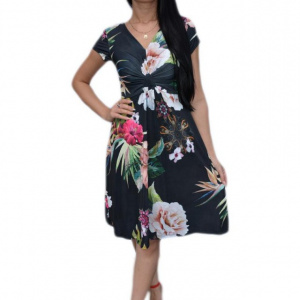 Rochie comoda de zi , decolteu in V fronsat, tonuri de negru
