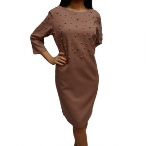 Rochie deosebita cu design de perle, croi usor cambrat, plamanie