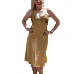 Rochie extrem de eleganta, din saten cu cristale