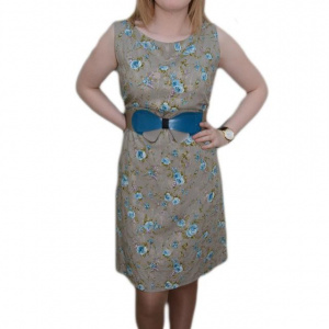 Rochie in nuanta de maro deschis, curea deosebita in talie